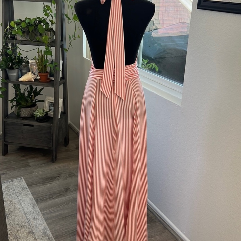 Plunge backless maxi dress - Picture 3 of 9